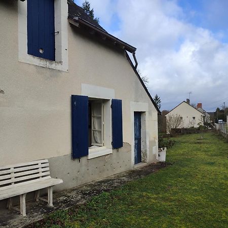 Maison plein pied dans bourg avec tous commerces Luçay-le-Mâle Extérieur photo